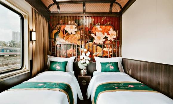 chuyến tàu hạng sang SJourney