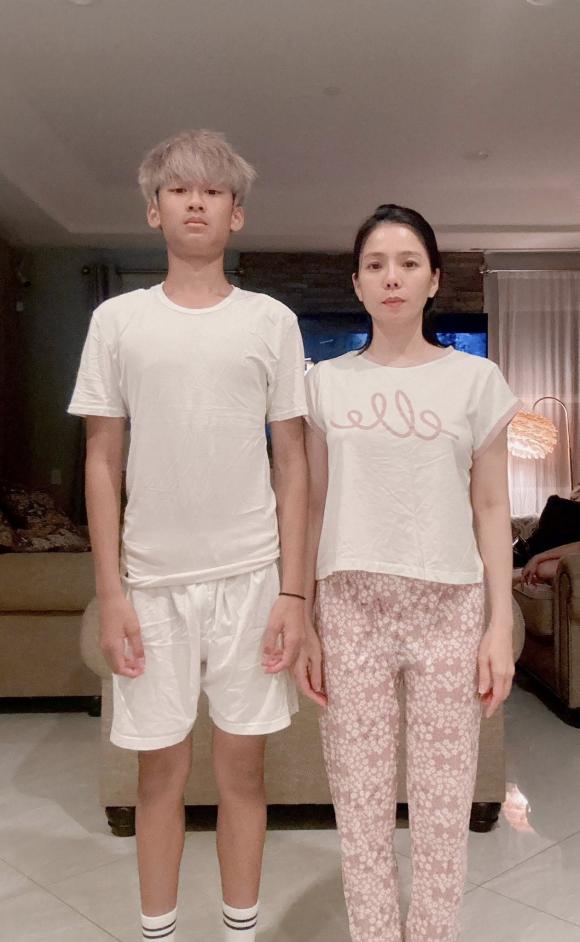 lệ quyên, lâm bảo châu, sao việt