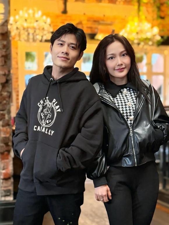 anh đào, hạnh cận, kính vạn hoa, sao việt