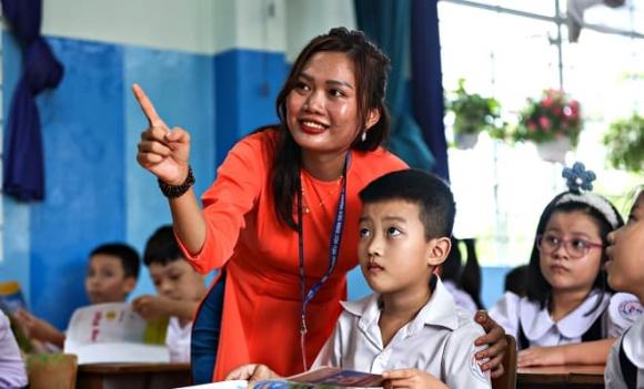 giáo viên, tiền thưởng, danh hiệu “Nhà giáo ưu tú”, Nhà giáo nhân dân