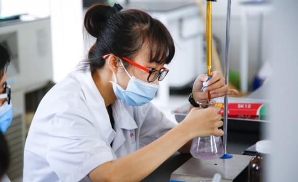 Ngành học có điểm chuẩn dễ thở, Ngành Hoá học