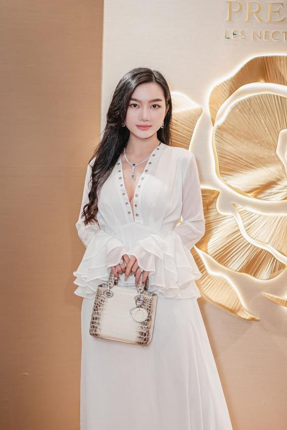 Dior Prestige, Angel Phạm