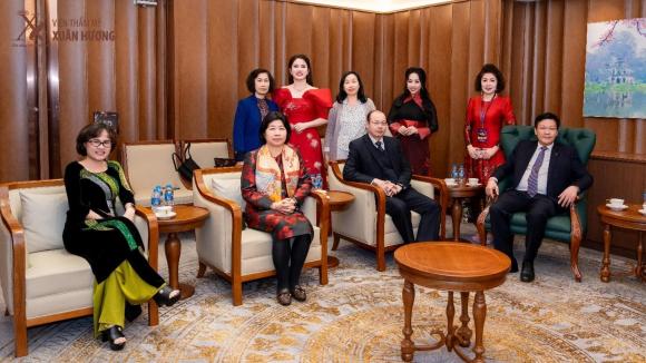 Đặng Thị Xuân Hương, Viện Thẩm Mỹ Xuân Hương, 