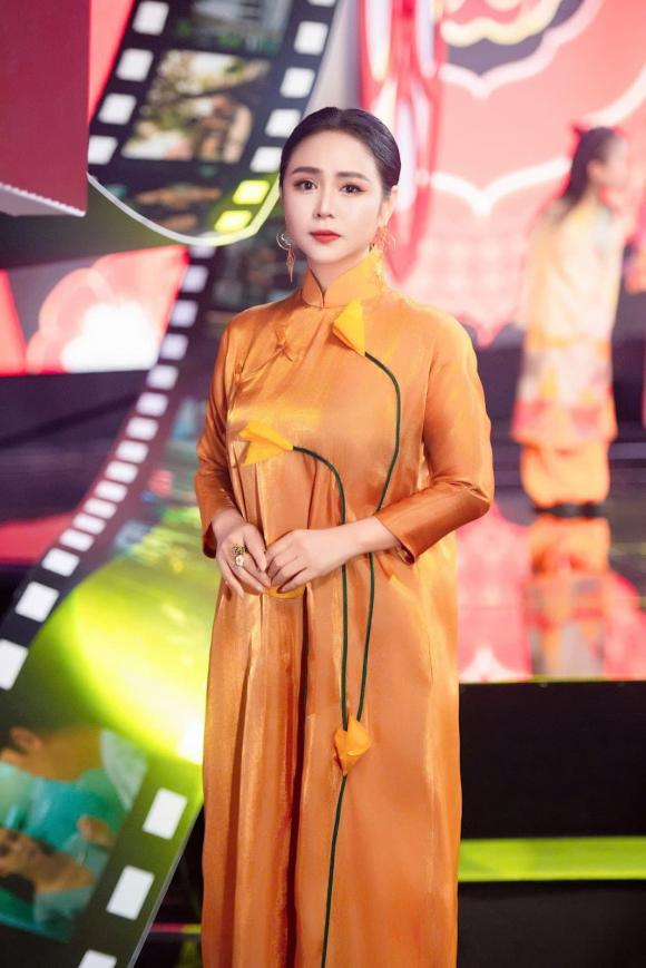 Bùi Thanh Hương, Tết xưa trong Gala, Hương Queen