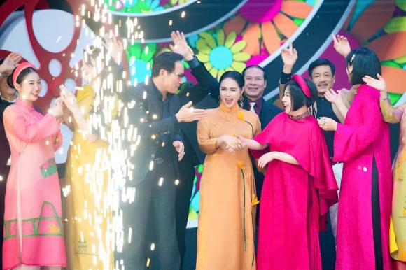 Bùi Thanh Hương, Tết xưa trong Gala, Hương Queen