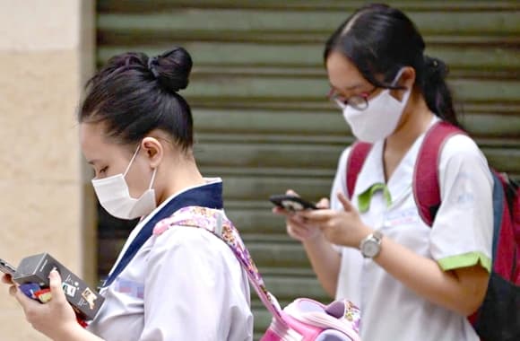 điện thoại, cấm dùng điện thoại ở trường