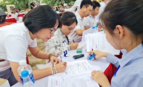 khám sức khỏe định kỳ, miễn phí khám sức khỏe định kỳ 