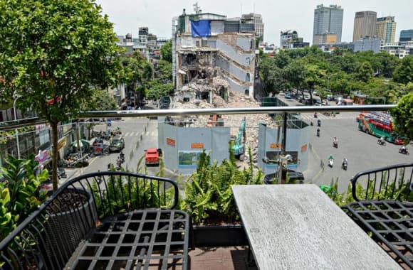  tòa nhà 'Hàm cá mập'