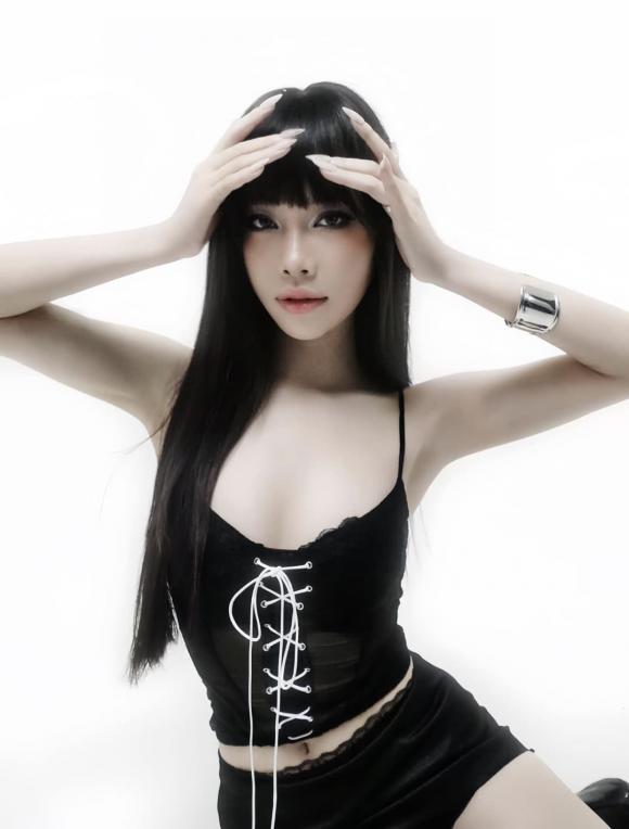 Juky San, Mỹ Tâm, Bảo Uyên, sao Việt 