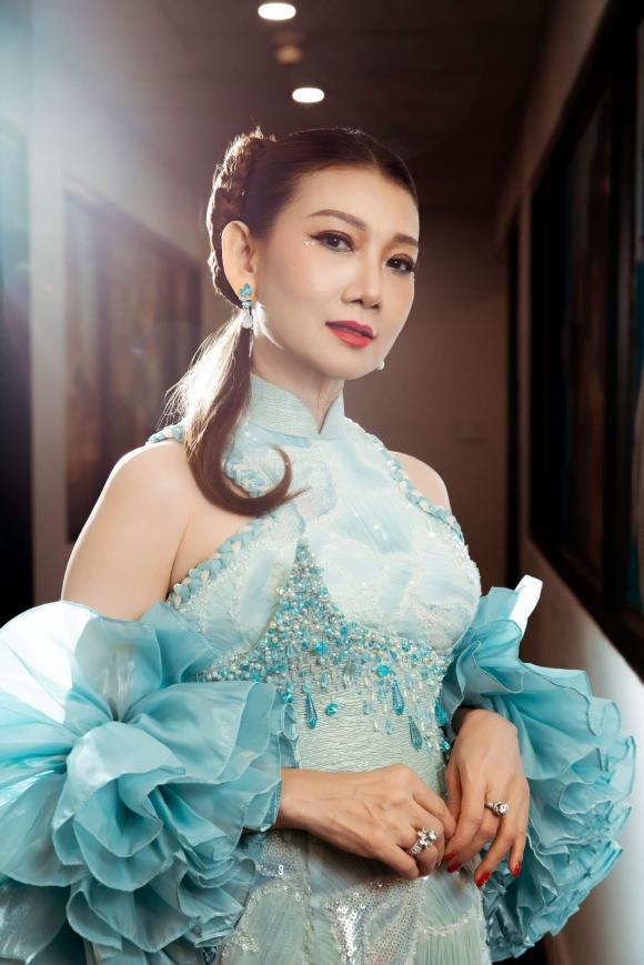 NSND Mỹ Uyên, sao Việt