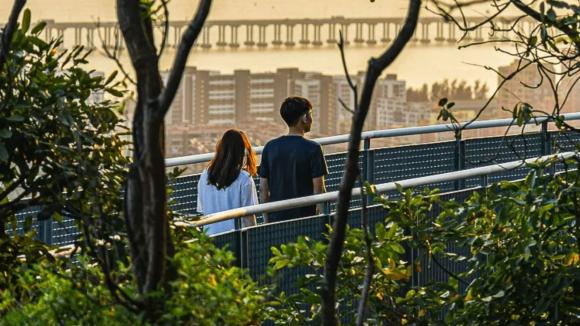 bạn trai dây dưa với tình cũ, làm gì khi bạn trai dây dưa với tình cũ