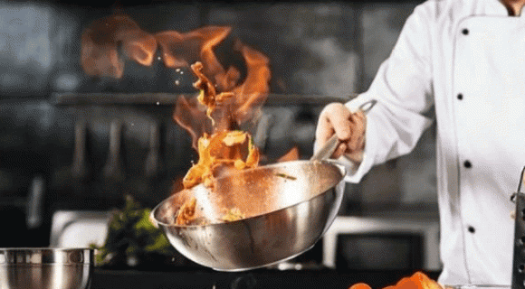 Nghề không cần bằng đại học, đầu bếp, sửa chữa đồ điện tử
