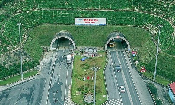 Hầm đường bộ, hầm đường bộ dài nhất, hầm Hải Vân