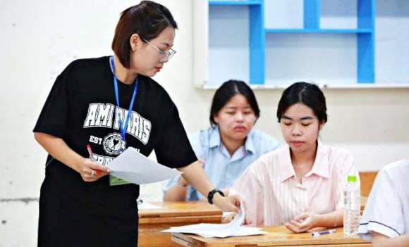 giáo viên, Lương giáo viên, Luật Nhà giáo
