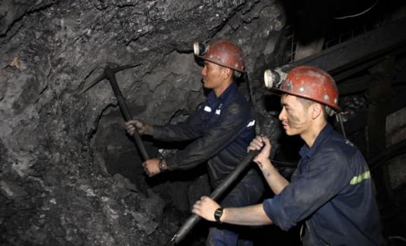 lĩnh vực khai thác hầm lò, nghỉ hưu sớm, lương hưu
