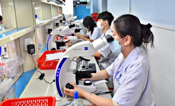 Ngành học, miễn học phí,  phí sinh hoạt toàn khóa học, khối ngành sức khỏe 