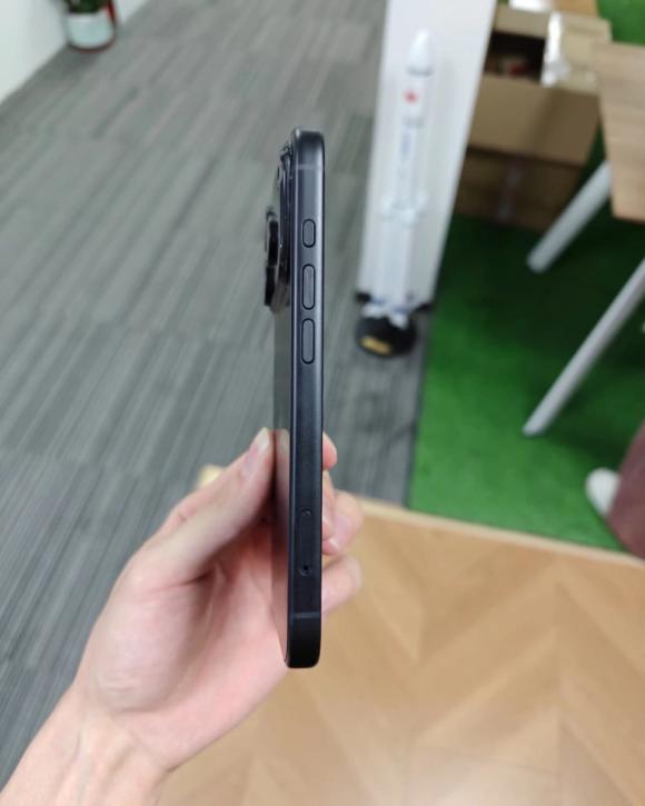 iPhone 17 Pro, hình ảnh iPhone 17 Pro, giá iPhone 17 Pro