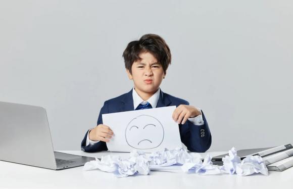 nhốt con ở nhà cả ngày, nghỉ hè nên cho con làm gì