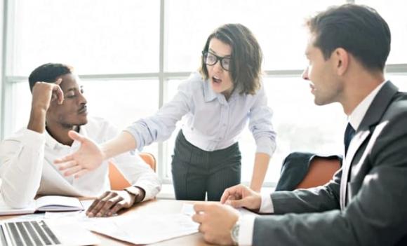 EQ thấp, nghỉ việc