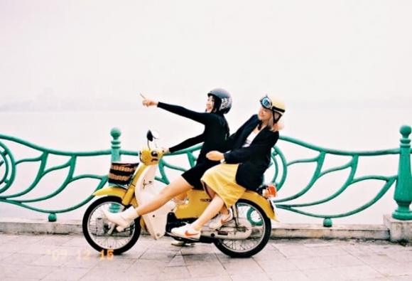 Hà Nội, con phố ở Hà Nội chỉ duy nhất một số nhà, nghề đóng quan tài, Nhà tù Hỏa Lò, Phố Hồ Hoàn Kiếm, cầu Thê Húc