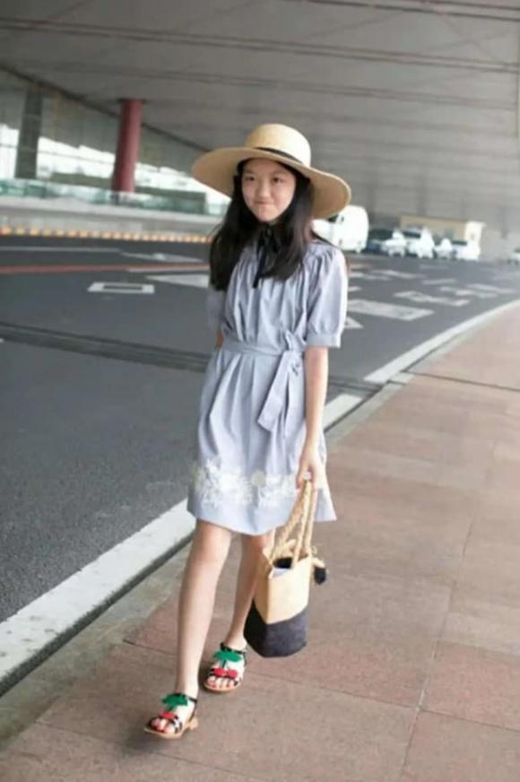 con gái Vương Phi, con gái hở hàm ếch của Vương Phi, Lý Yên