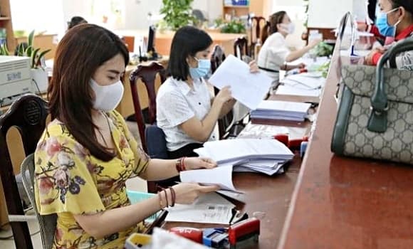sáp nhập, công chức, tinh giảm biên chế, bằng đại học chính quy