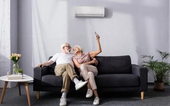 người già nằm điều hòa cần lưu ý gì, cách sử dụng điều hòa tốt cho sức khỏe