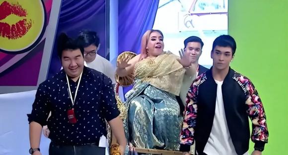 Nữ đại gia Thái Lan 1 năm thay 6 đời chồng, Leena Jungjunja 
