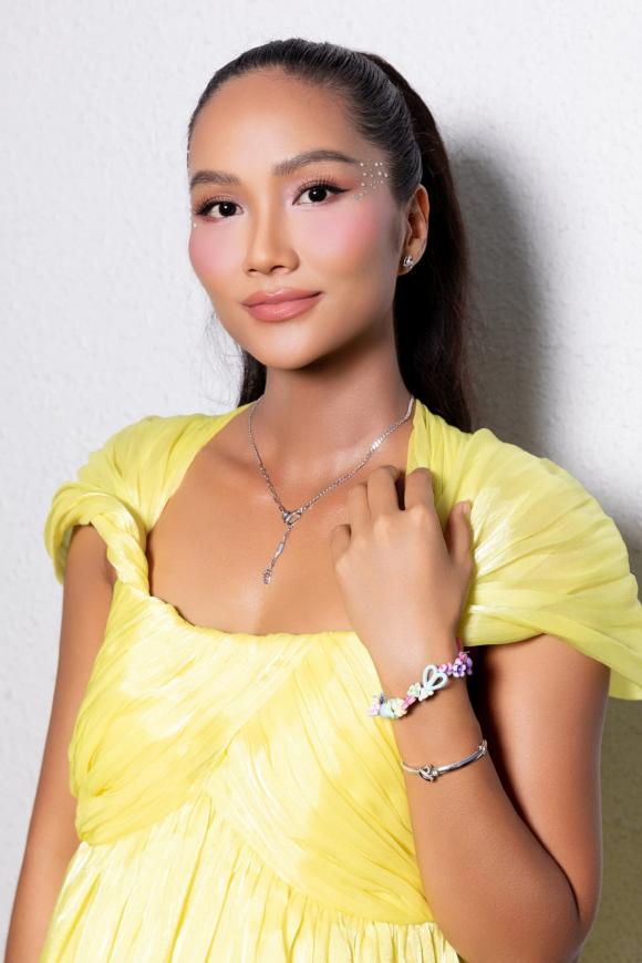 Sao Việt 26/7, tin sao việt mới nhất