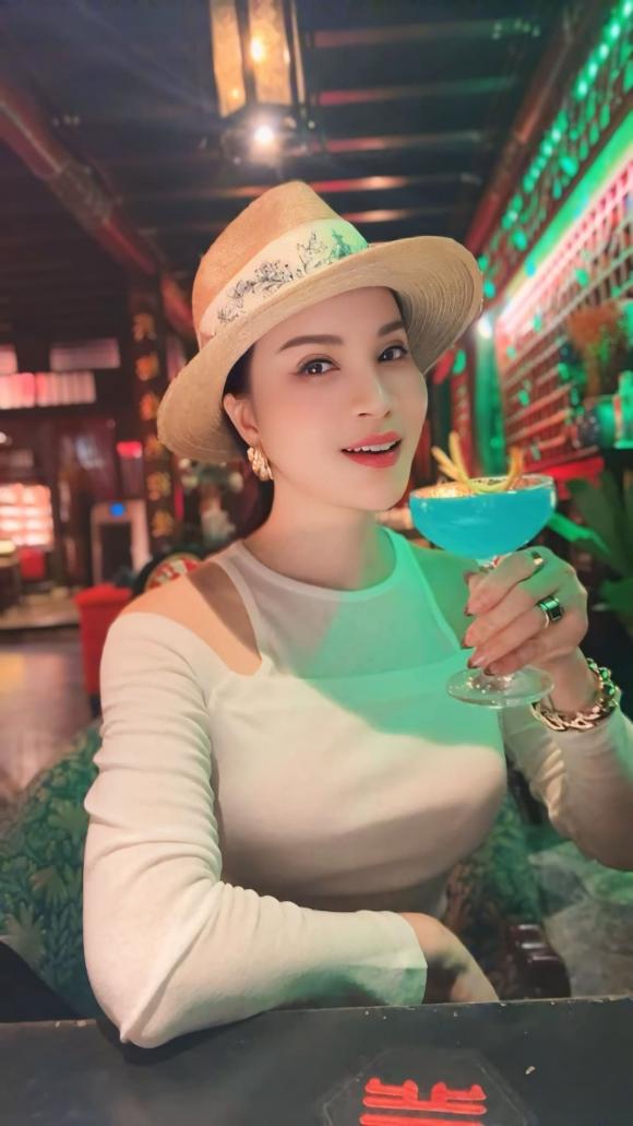 Sao Việt 25/7, tin sao việt mới nhất