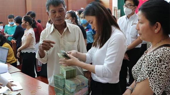 Đền bù đất, giá đất đền bù, luật đất đai 2024