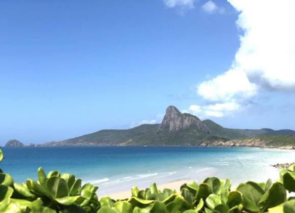 bãi biển đẹp hoang sơ hàng đầu châu Á, bãi biển đẹp ở việt nam, Bãi Nhát