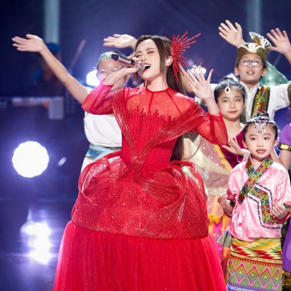 Sao Việt 29/7, tin sao việt mới nhất