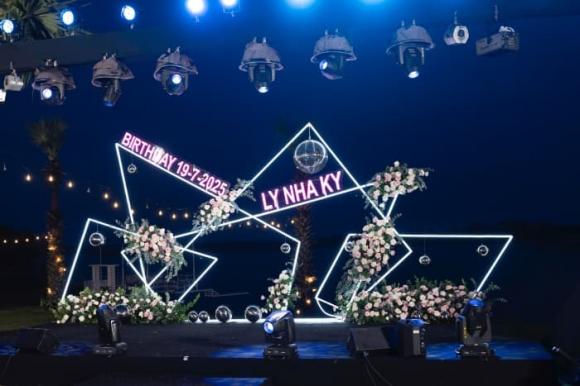 diễn viên Lý Nhã Kỳ, sao Việt