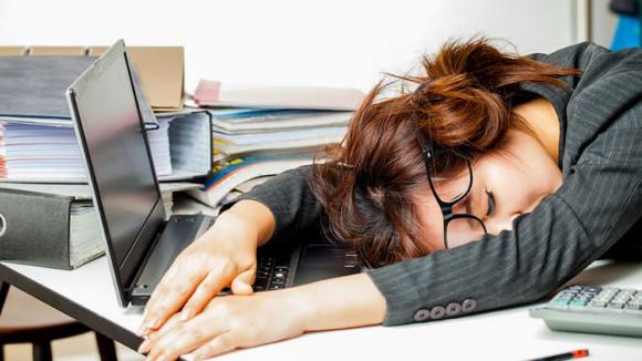 ngủ trưa sai cách, tại sao ngủ trưa xong lại mệt mỏi, tác hại của ngủ trưa sai cách