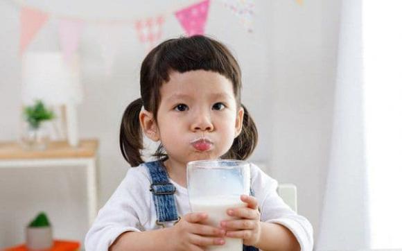 uống sữa, thời điểm uống sữa, sức khỏe