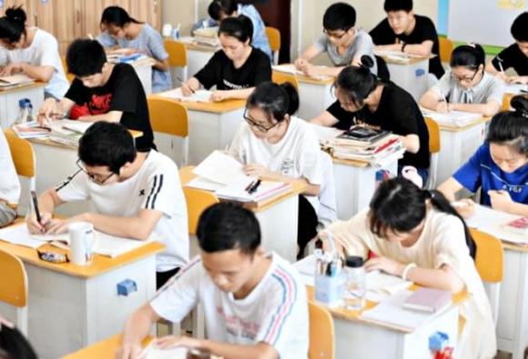 đỗ đại học top đầu, học bổng, nam sinh giỏi nhất tỉnh, từ chối nhập học