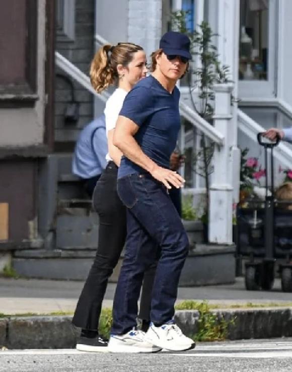 Tom Cruise và Ana de Armas, sao hollywood, sao hẹn hò