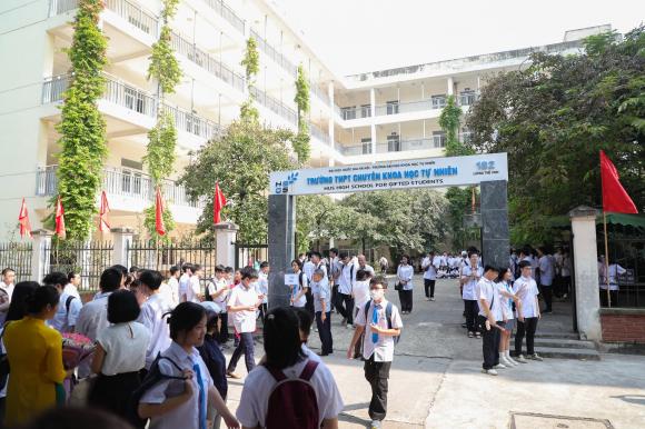 THPT chuyên, trường chuyên Hà Nội, Trường THPT chuyên Khoa học tự nhiên