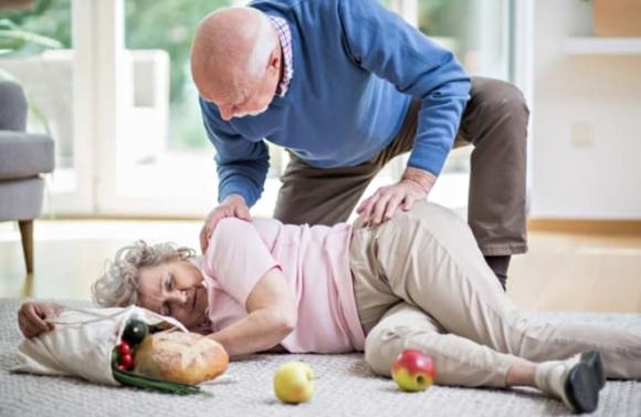 đột quỵ, Bệnh viện Bạch Mai, dấu hiệu đột quỵ