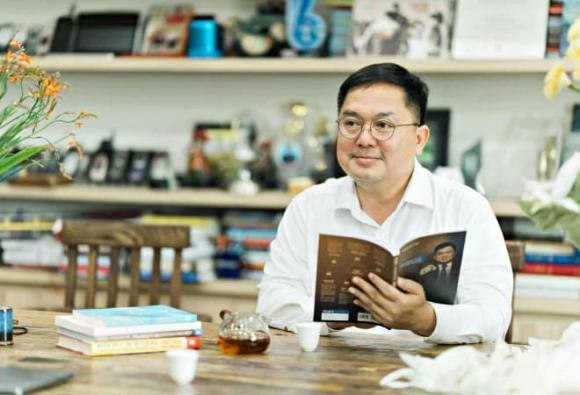 Ông Hoàng Nam Tiến, Hoàng Nam Tiến qua đời, Ông Hoàng Nam Tiến trượt đại học, Phó Chủ tịch Hội đồng trường Đại học FPT