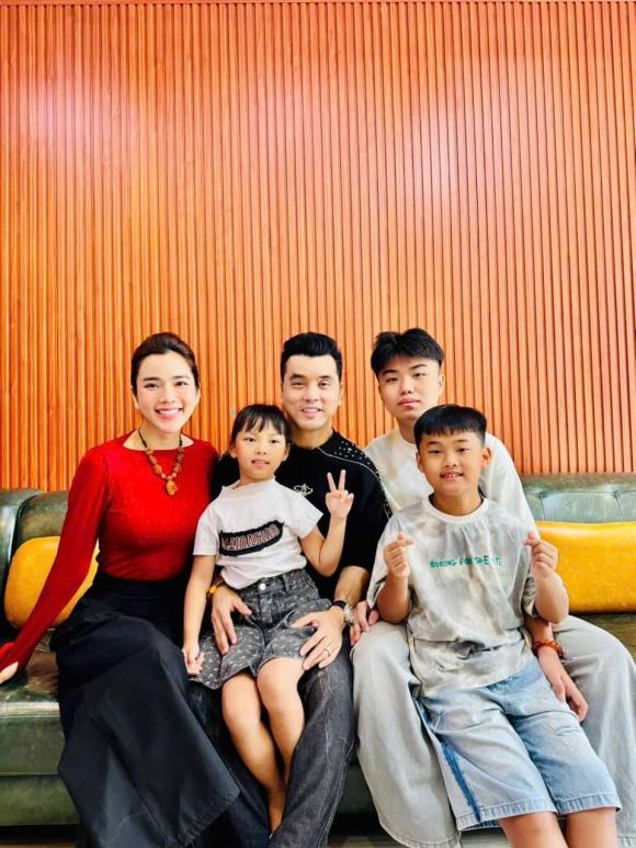 ca sĩ Ưng Hoàng Phúc, sao Việt