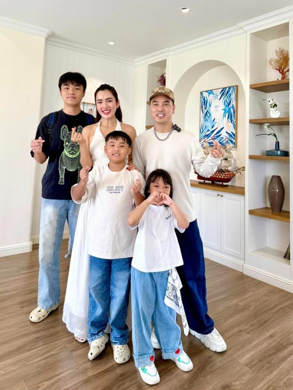 ca sĩ Ưng Hoàng Phúc, sao Việt