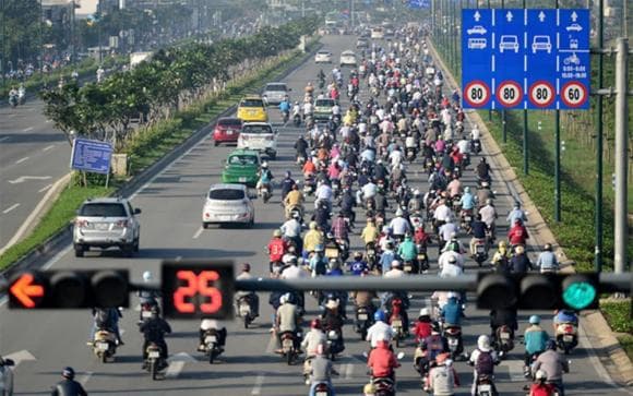 Nghị định 168, lỗi xe máy đi sai làn đường, xe đi ngược chiều