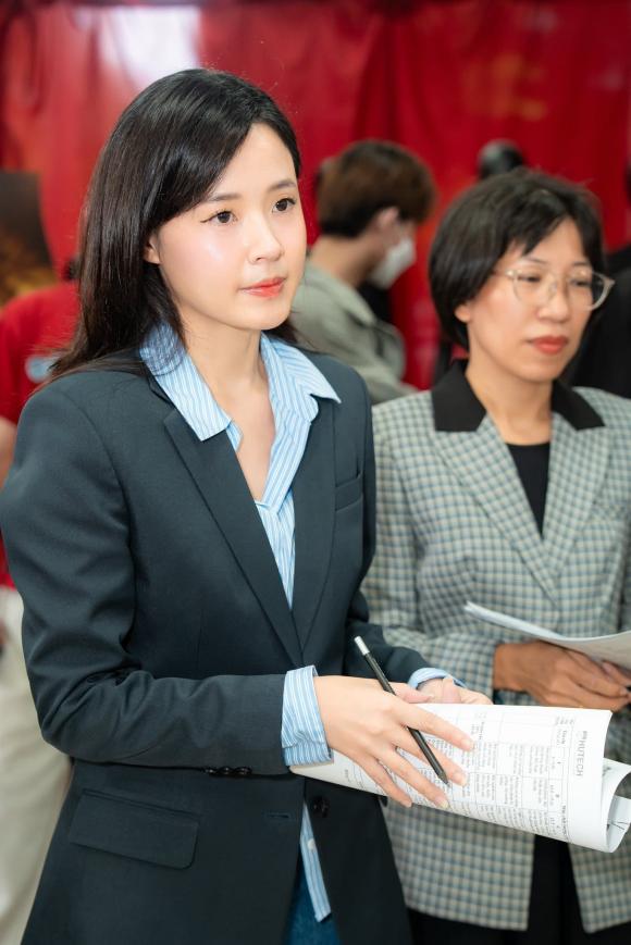 diễn viên Midu, sao Việt