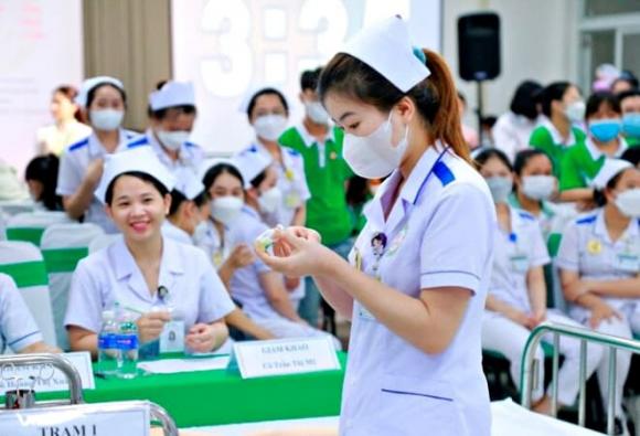 sinh viên Y khoa, miễn học phí, học bổng, việc làm, Y khoa
