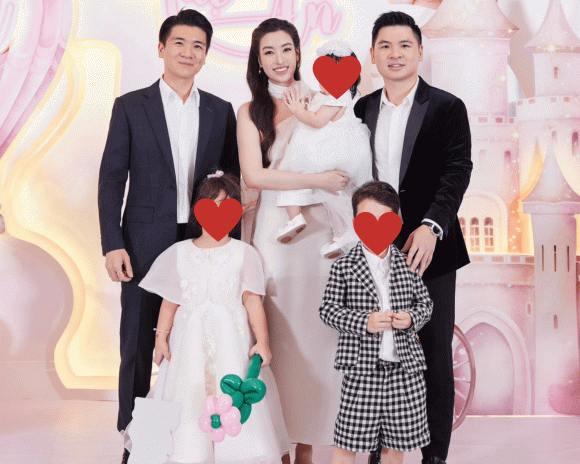 hoa hậu Đỗ Mỹ Linh, sao Việt
