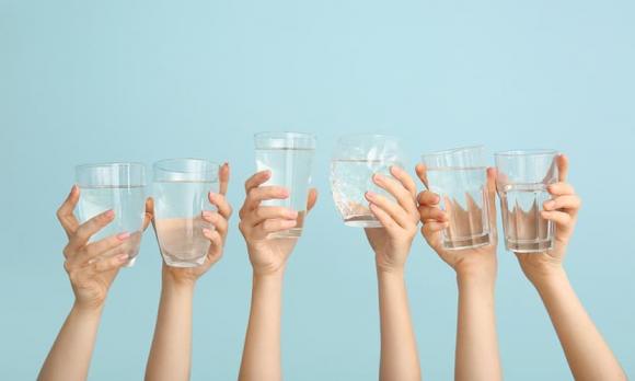 uống nước đúng cách, nên uống nước buổi sáng thế nào