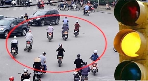 Vượt đèn vàng, nghị định 168
