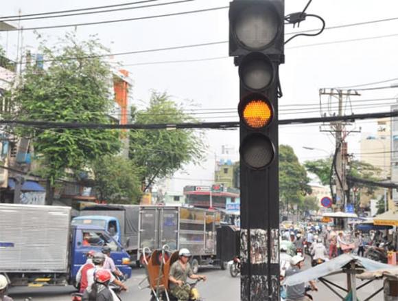 Vượt đèn vàng, nghị định 168